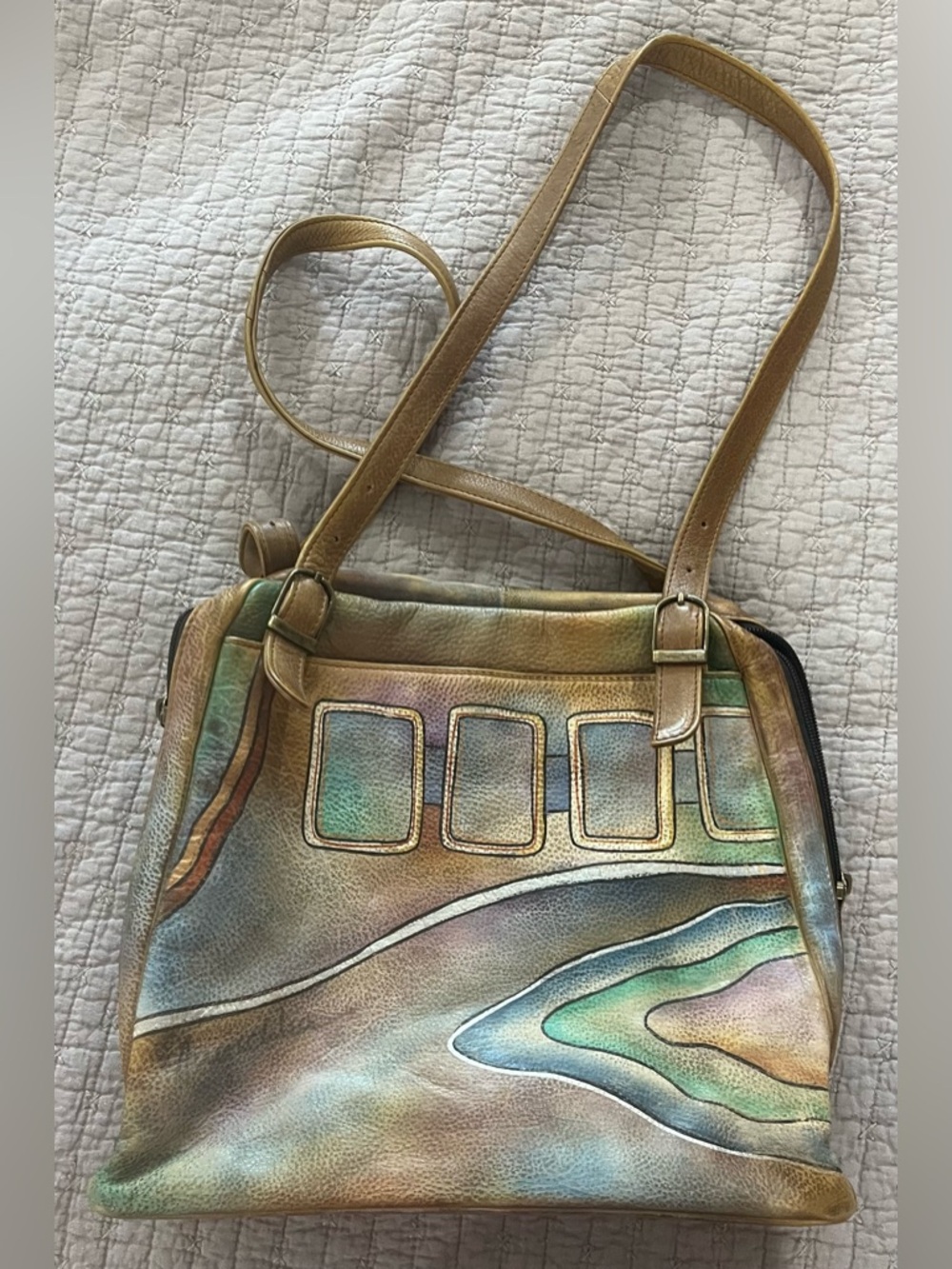Artisan Multicolor Leather Shoulder Bag - Hand-Painted Geometric Design - Picture 4 of 7